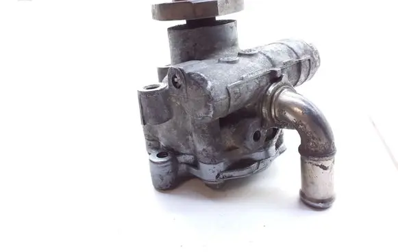 Volkswagen Golf IV Power steering pump 030145249