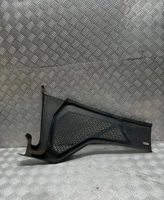 BMW X5 F15 Wiper trim 15671610 068575000 9245594