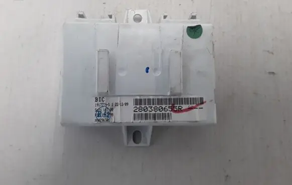 Renault Megane III GPS navigation control unit/module 280380655R