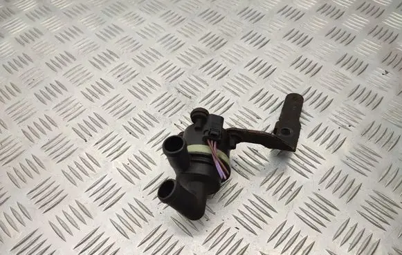 Volkswagen Caddy Electric auxiliary coolant/water pump 5N0965561A