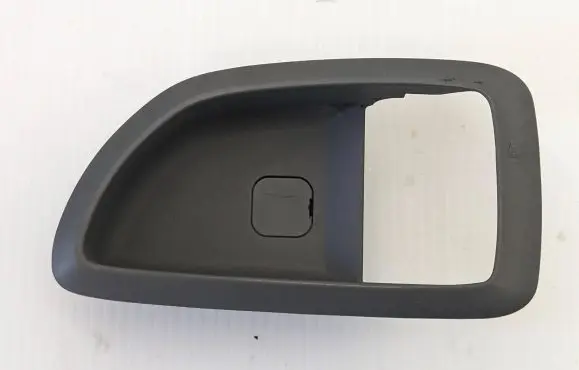 Hyundai Tucson JM Front door interior handle trim 826112E000