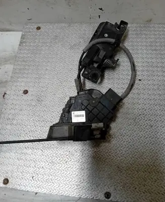 Ford S-MAX Front door lock 8M2AR21812AA A048317