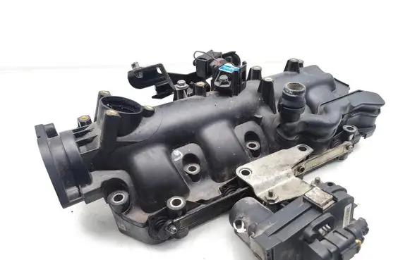 Opel Insignia A Intake manifold 55571993 050608046