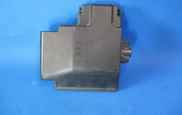 Tesla Model S Fuse box cover 101327400C