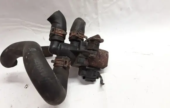 Volkswagen Transporter - Caravelle T5 Coolant heater control valve 7L0819076B