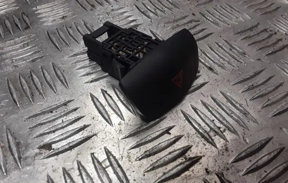 Nissan Primera Hazard light switch 06016