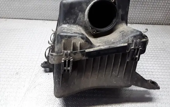 KIA Sorento Air filter box 281103E200