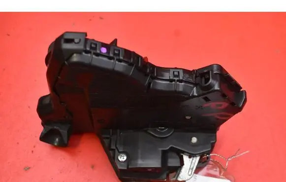 Toyota Corolla E140 E150 Front door lock 