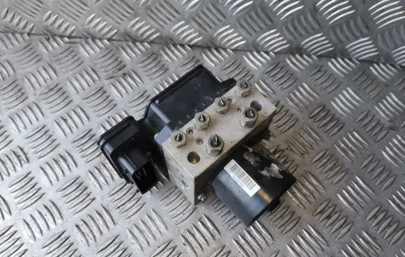 Opel Insignia A ABS Pump 13316697