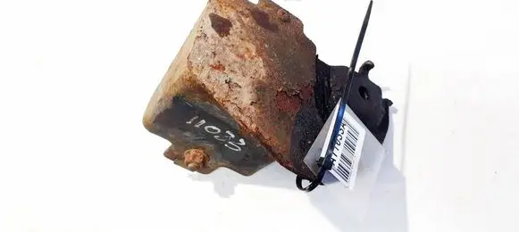 Toyota Avensis Verso Engine mount bracket 