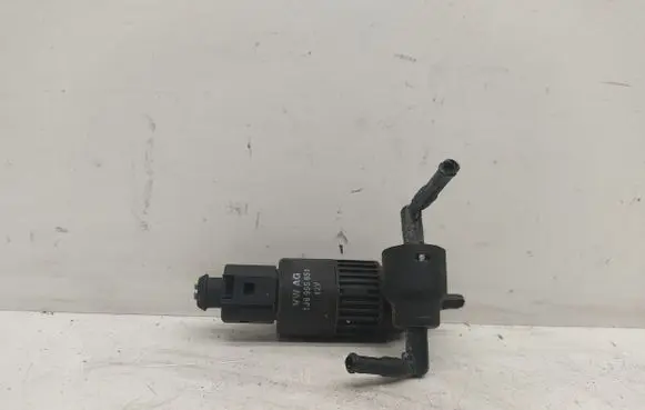 Audi A3 S3 8L Windscreen/windshield washer pump 1J6955651