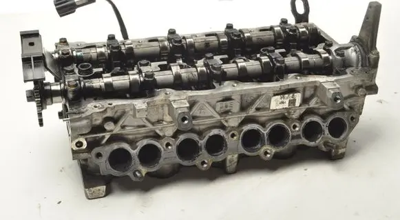 KIA Carens III Engine head 221112A260