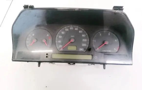 Volvo S70 V70 V70 XC Speedometer (instrument cluster) 9168144 9168138