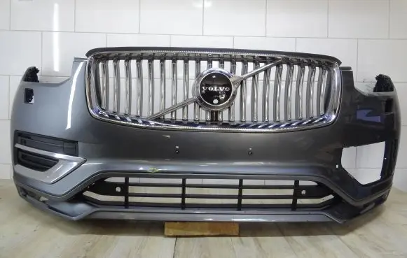 Volvo XC90 Front bumper 31690641