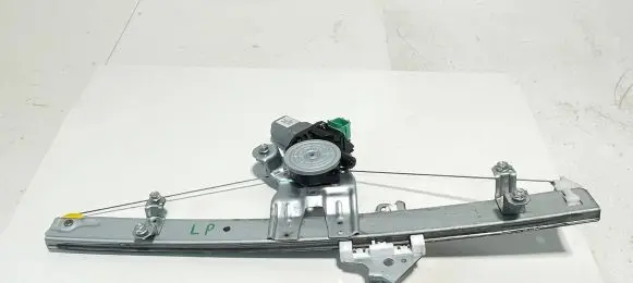 Nissan Leaf II (ZE1) Front door window regulator with motor 807303NA1A 24068