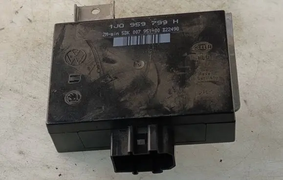 Volkswagen Golf IV Comfort/convenience module 1J0959799H 5DK00795100