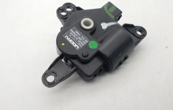 Hyundai Sonata Air flap motor/actuator D267AC1R0100