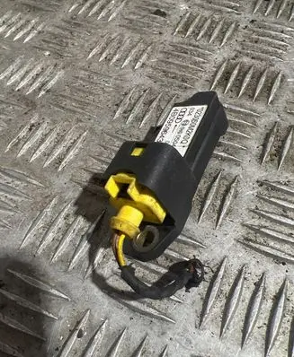 Audi A6 S6 C5 4B Airbag deployment crash/impact sensor 4B0959643B 050400 023060M2K00