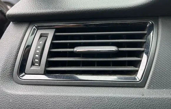 Skoda Rapid (NH) Dash center air vent grill 