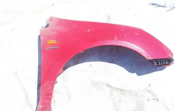 Honda Civic Fender Raudona