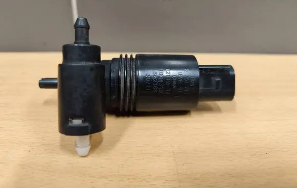 Mini One - Cooper Coupe R56 Windscreen/windshield washer pump 2751743 12133510 100131B
