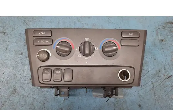 Volvo V70 Air conditioning/heating control unit