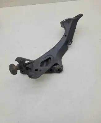 Audi A6 S6 C7 4G Fender mounting bracket 4G0805816