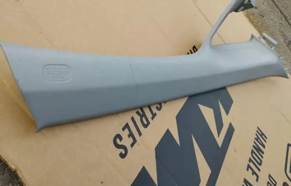 Honda Civic (B) pillar trim (top) 84101SNAA112