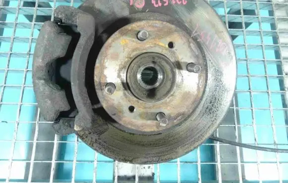 Front wheel hub spindle knuckle