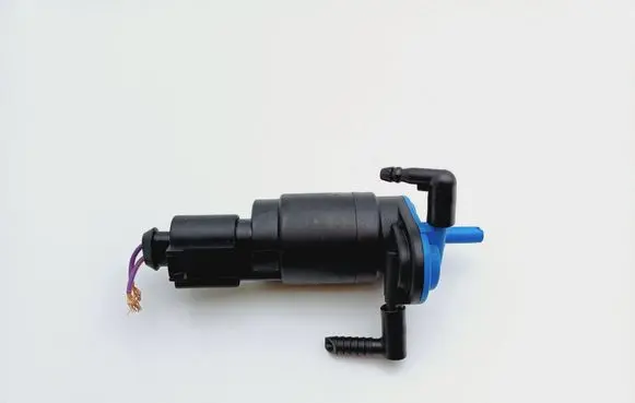 Mercedes-Benz A W169 Windscreen/windshield washer pump 2108691021