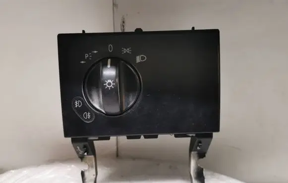 Mercedes-Benz Vito Viano W639 Light switch A6395450104 ZGS003