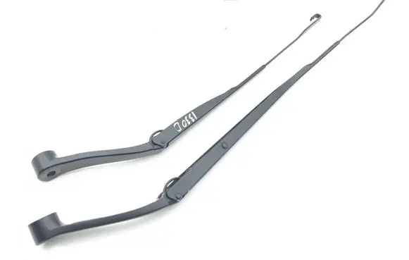 Suzuki Vitara (LY) Front wiper blade arm 