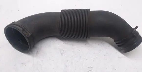 Audi Q7 4L Air intake duct part 7L6129627F