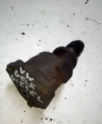 Volkswagen PASSAT B3 Vacuum pump 068145207