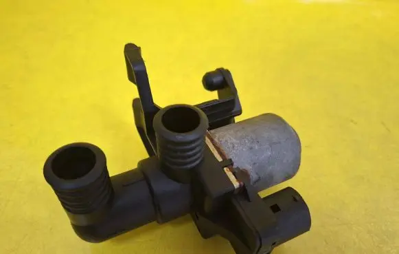 BMW 3 E36 Electric auxiliary coolant/water pump 1147412138