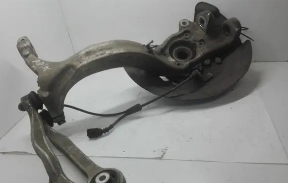 Audi A8 S8 D3 4E Front wheel hub spindle knuckle 4E0258C