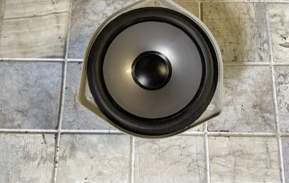Honda FR-V Front door speaker EAS16P663A