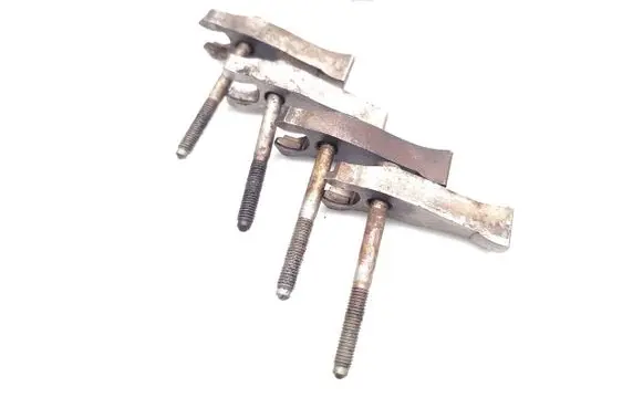 Ford Mondeo MK IV Fuel Injector clamp holder TXBA