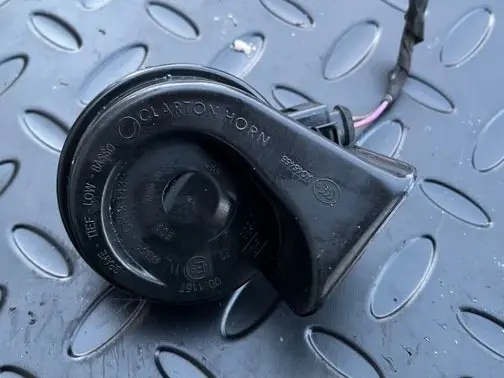 Audi A5 Horn signal 8W0951221