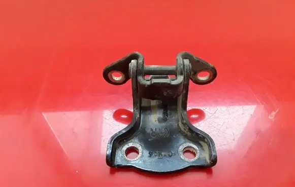Chevrolet Captiva Rear door upper hinge 07H04 C1R