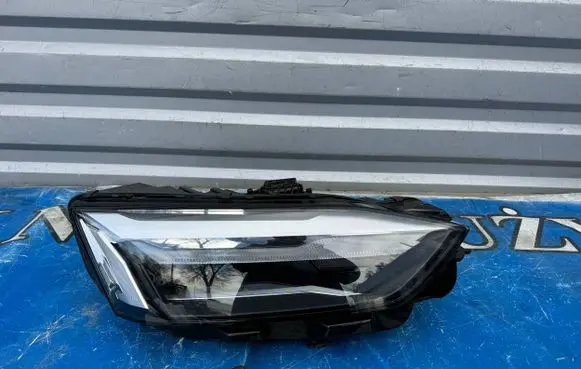 Audi A5 Headlight/headlamp 8W6941012