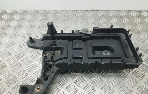 Volkswagen Golf VI Battery tray 1K0915333H