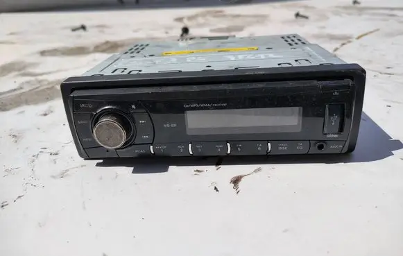Iveco Daily 35.8 - 9 Radio/CD/DVD/GPS head unit