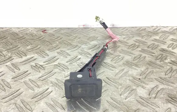 Lexus RX 330 - 350 - 400H Tailgate/trunk/boot open switch 3641D89