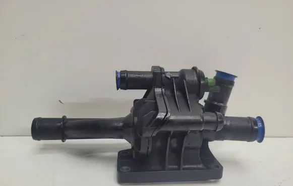 Volvo V50 Thermostat/thermostat housing 9670253780