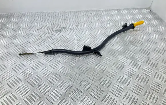 Audi Q3 8U Oil level dip stick 03L103634M 03L115611T