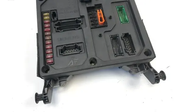 Volkswagen Sharan Fuse module S108145100G 7M0962258H 97VW14B205AC