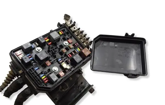 Opel Astra K Fuse box set 39040859 8639800000000U 812461952
