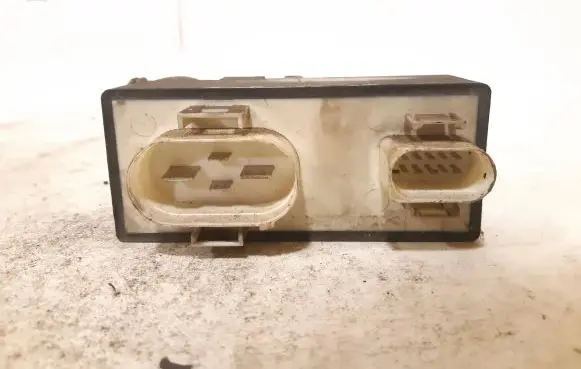 Volkswagen Sharan Coolant fan relay 357919506 898718000