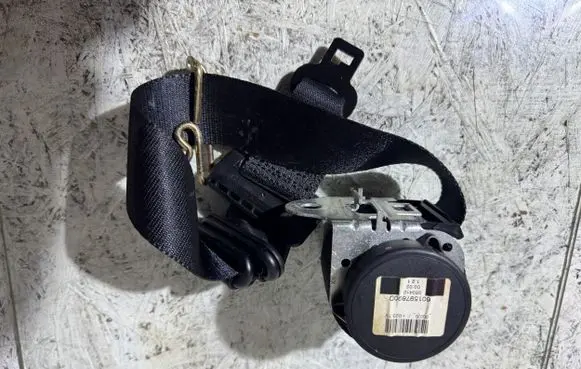 Ford Focus C-MAX Rear seatbelt 601597800D